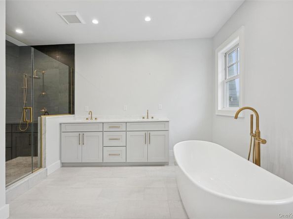 150 Deer Run, Southold NY 11971