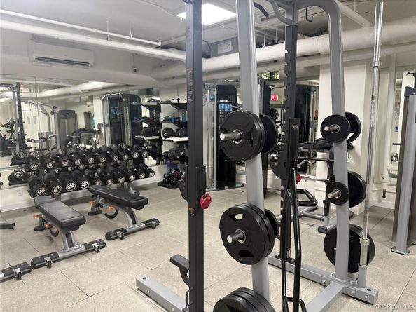 382 Central Park W 16U, New York (Manhattan) NY 10025