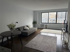 382 Central Park W 16U, New York (Manhattan) NY 10025