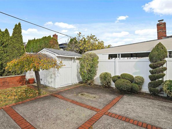 91-03 156th Avenue, Howard Beach NY 11414