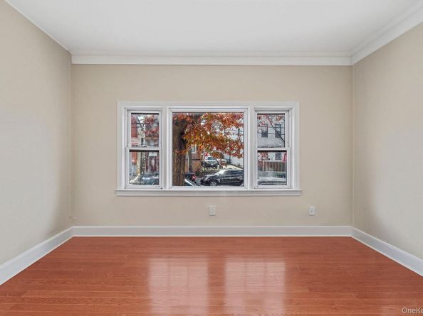 5807 Maspeth Avenue, Maspeth NY 11378