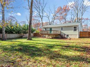 11 Seneca Trail, Ridge NY 11961