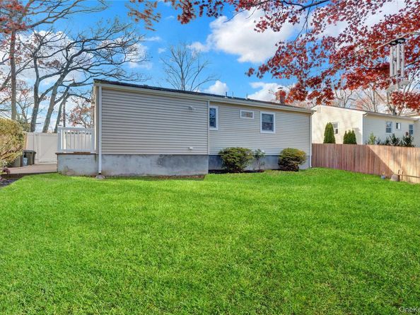 5 Zenith Road, Rocky Point NY 11778