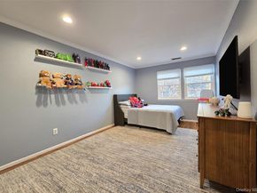 31 Hampshire Court 31, Holbrook NY 11741