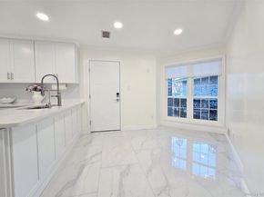 31 Hampshire Court 31, Holbrook NY 11741