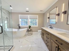 31 Hampshire Court 31, Holbrook NY 11741