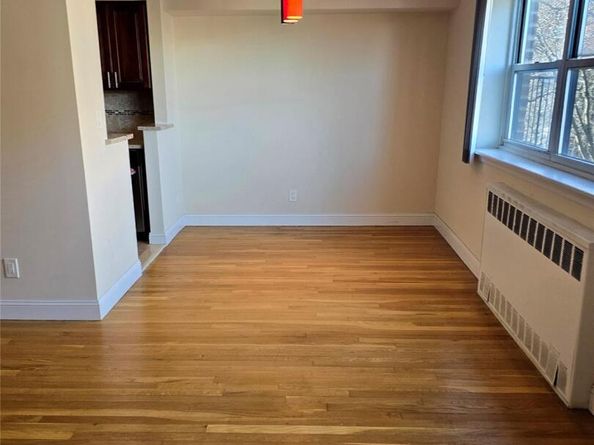 89-40 151 3J, Howard Beach NY 11414