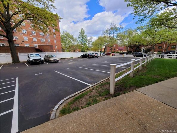 89-40 151 3J, Howard Beach NY 11414