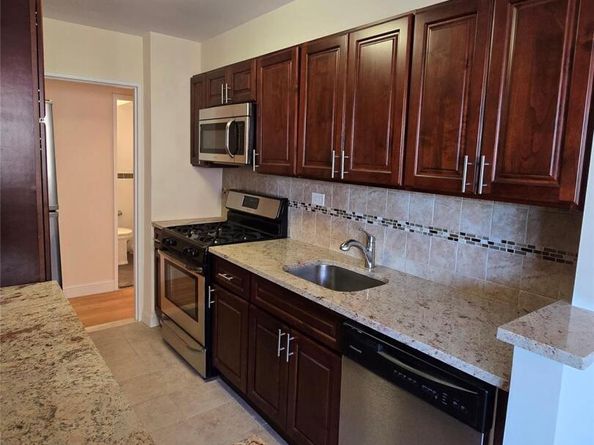 89-40 151 3J, Howard Beach NY 11414