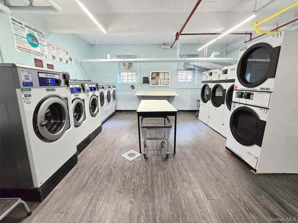 89-40 151 3J, Howard Beach NY 11414