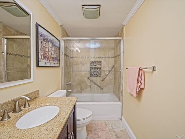 320 Woodland Court, Coram NY 11727