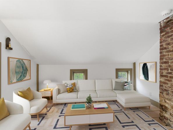 289 E Main Street, Centerport NY 11721