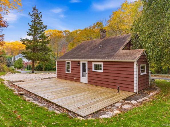 289 E Main Street, Centerport NY 11721