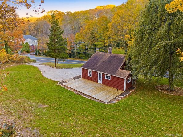 289 E Main Street, Centerport NY 11721