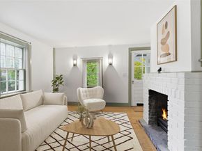 289 E Main Street, Centerport NY 11721