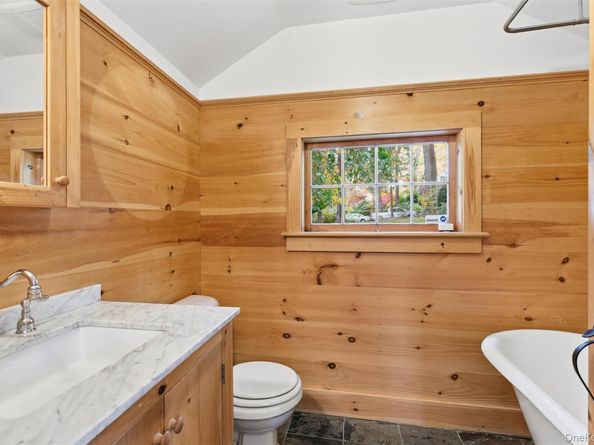 289 E Main Street, Centerport NY 11721