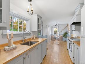 289 E Main Street, Centerport NY 11721