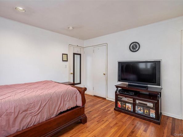 68 Myles Avenue, Levittown NY 11756