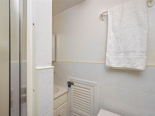 68 Myles Avenue, Levittown NY 11756