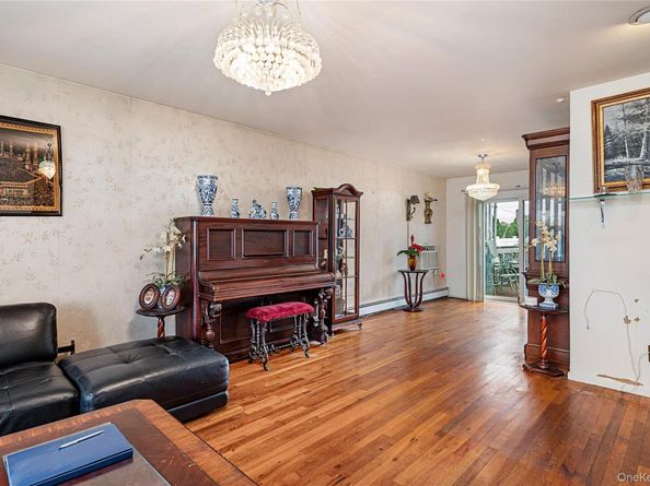 68 Myles Avenue, Levittown NY 11756