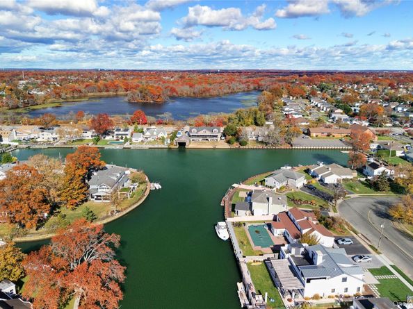 4530 Merrick Road, Massapequa NY 11758