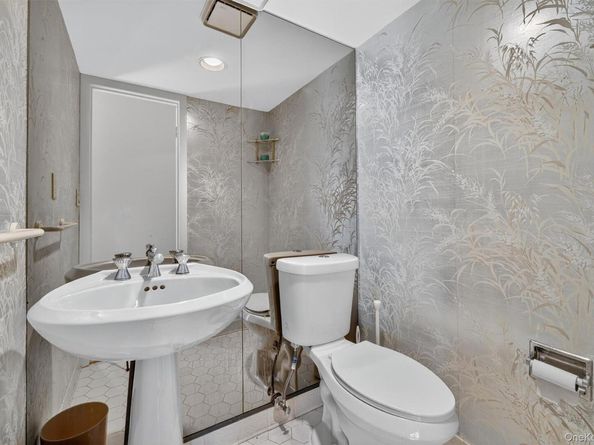 200 California Road 9, Bronxville NY 10708