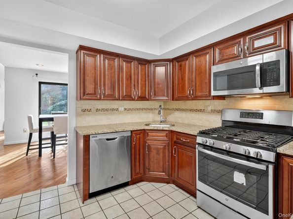 200 California Road 9, Bronxville NY 10708