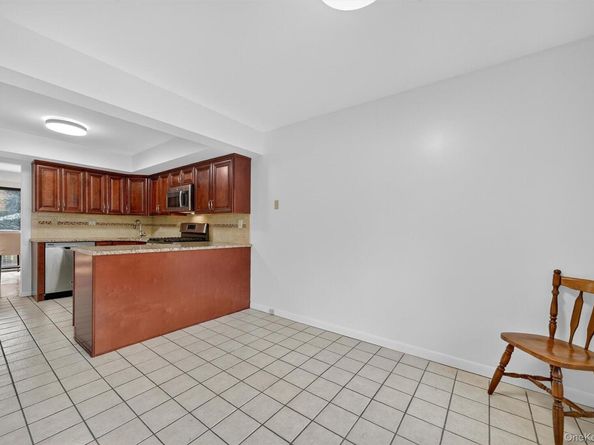 200 California Road 9, Bronxville NY 10708