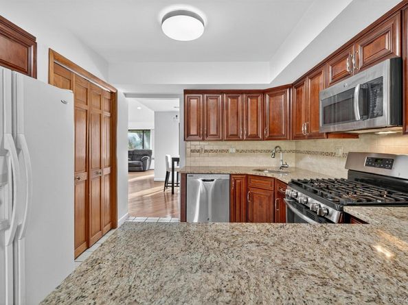 200 California Road 9, Bronxville NY 10708