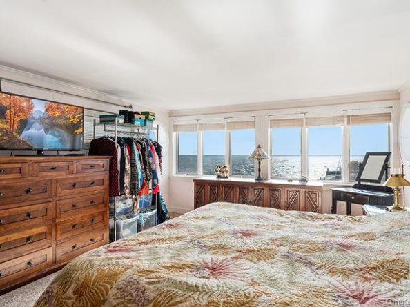 49 S Bay Avenue, Amityville NY 11701