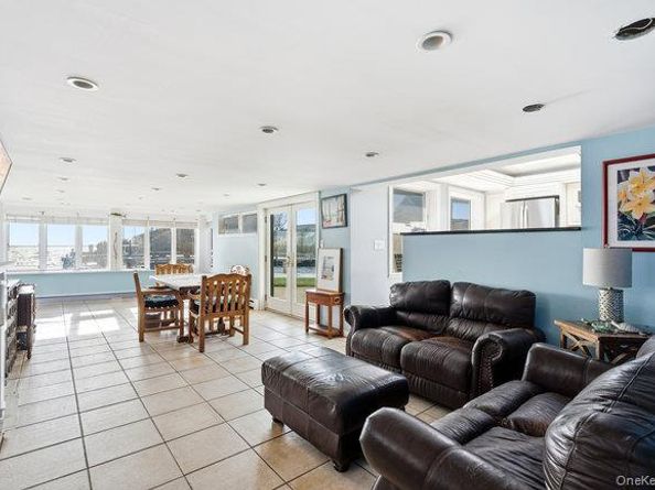 49 S Bay Avenue, Amityville NY 11701