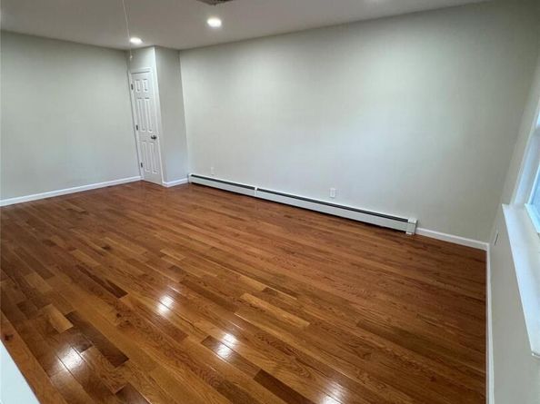 381 Grace Street, Holbrook NY 11741