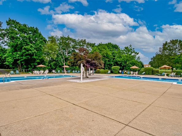 705 Cabot Court W, Saint James NY 11780