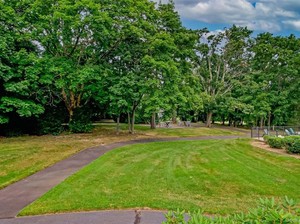 705 Cabot Court W, Saint James NY 11780