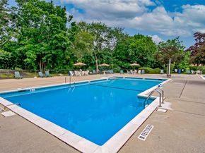 705 Cabot Court W, Saint James NY 11780