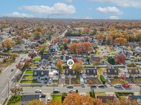 48 Circle Dr, Westbury NY 11590