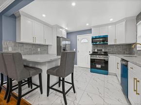 48 Circle Dr, Westbury NY 11590