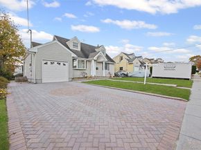 48 Circle Dr, Westbury NY 11590