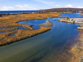 8 Old Wood Road, Stony Brook NY 11790