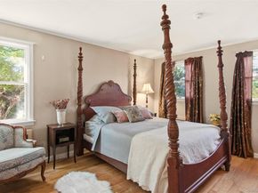 8 Old Wood Road, Stony Brook NY 11790