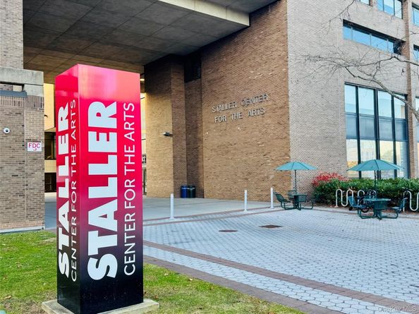 8 Old Wood Road, Stony Brook NY 11790