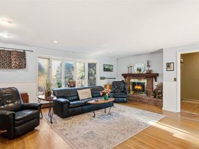 8 Old Wood Road, Stony Brook NY 11790