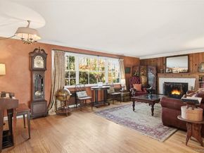 8 Old Wood Road, Stony Brook NY 11790