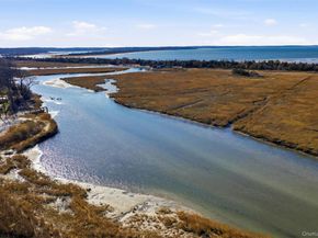 8 Old Wood Road, Stony Brook NY 11790