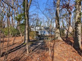 8 Old Wood Road, Stony Brook NY 11790