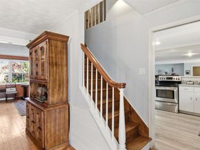 8 Old Wood Road, Stony Brook NY 11790