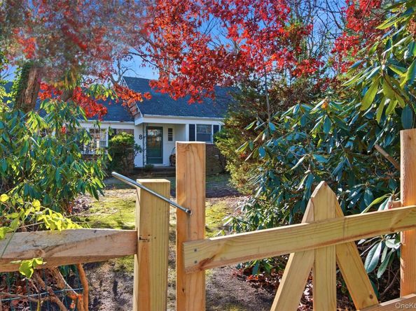 8 Old Wood Road, Stony Brook NY 11790