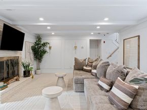 4 Long Ridge Road, Plainview NY 11803