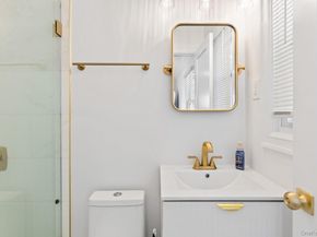 4 Long Ridge Road, Plainview NY 11803