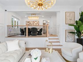 4 Long Ridge Road, Plainview NY 11803